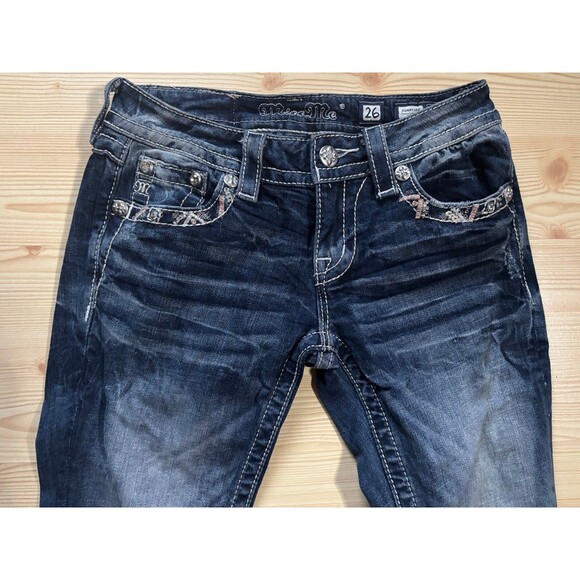 Miss Me JE8667C Signature Cropped Size 26 Embroidered Distressed Stud Jeans - Picture 4 of 10